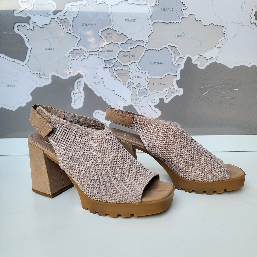 NWT Eileen Fisher Cue Knit Heel